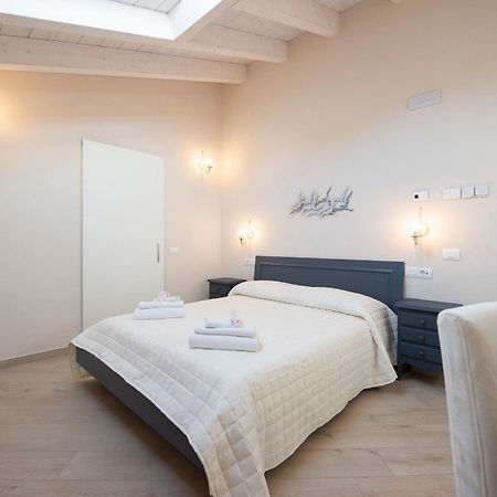 Villino Aliboni - Camere a 2 passi dal mare Marina Di Carrara Exterior foto