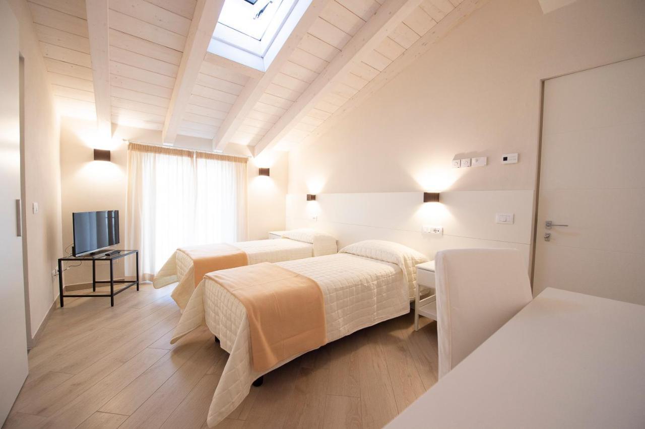 Villino Aliboni - Camere a 2 passi dal mare Marina Di Carrara Exterior foto